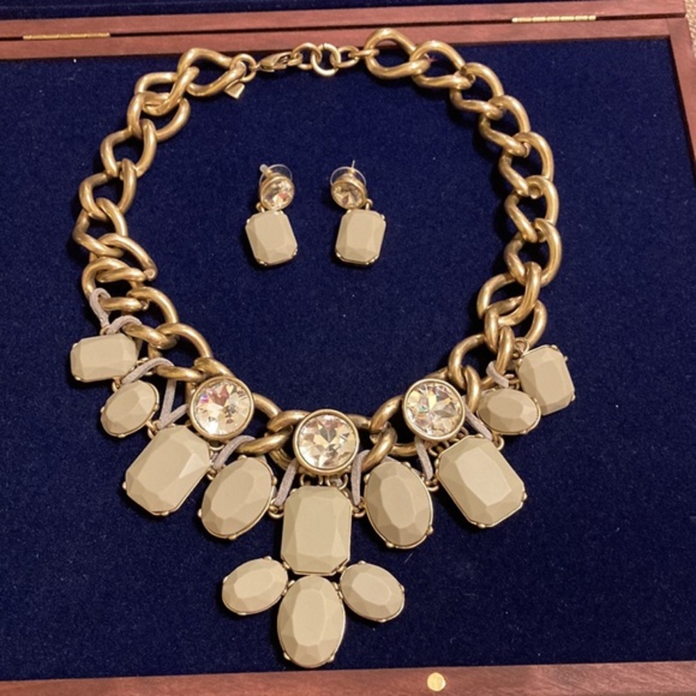 B.R. gold link chain/large rhinestone/putty colored & suede necklace/earring set